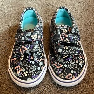 2/$15 Excellent condition floral sneakers